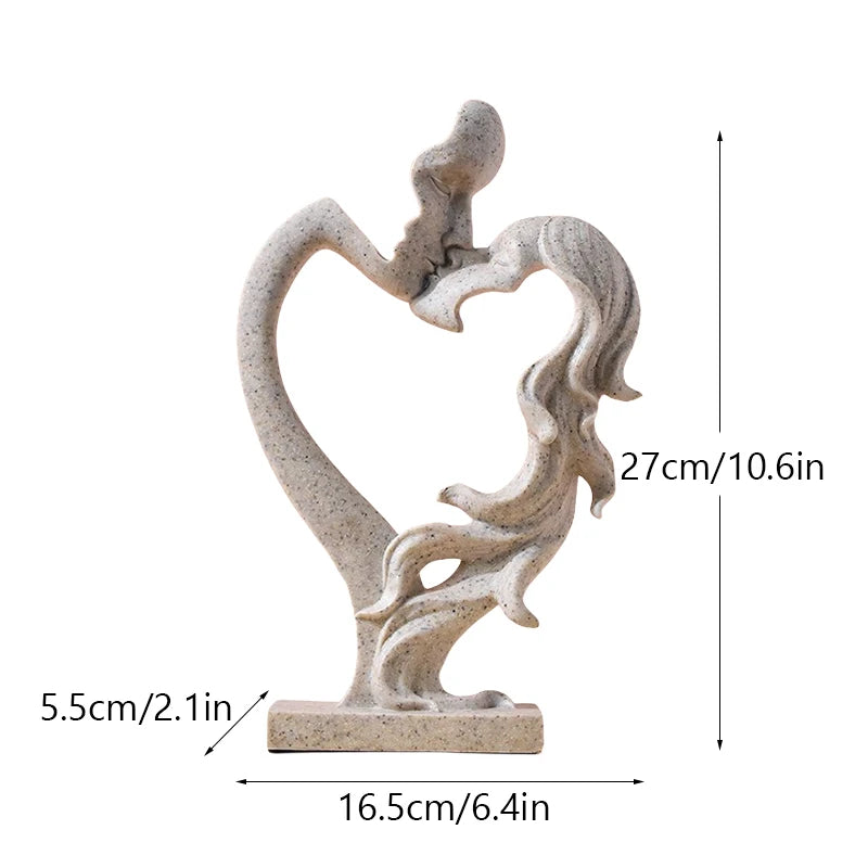 Escultura Nórdica em Resina de Casal se Beijando - Loja Sem Barreiras