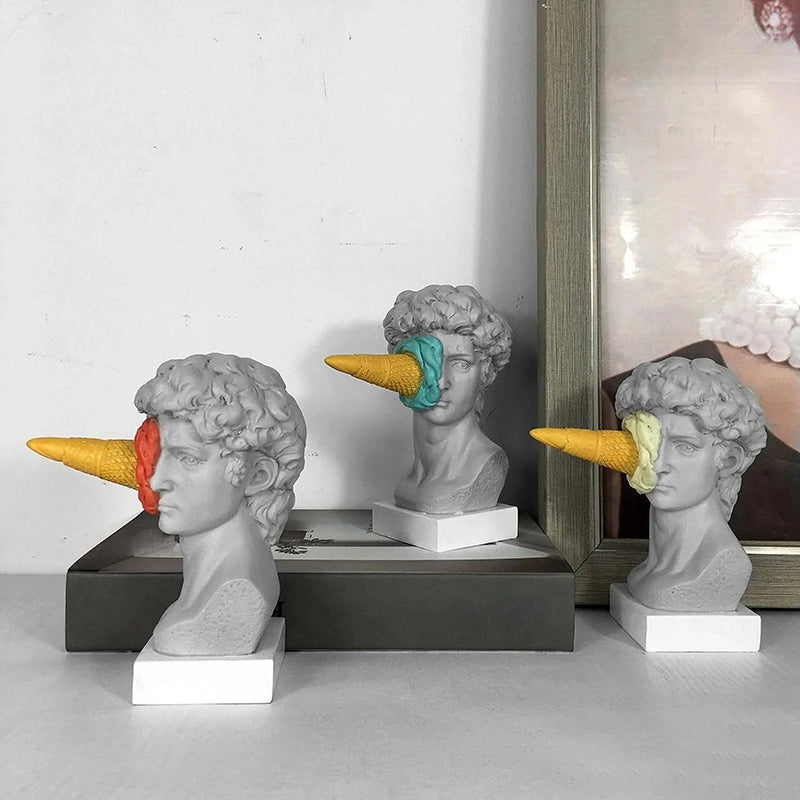 Escultura em Resina David de Sorvete Pós-moderno - Loja Sem Barreiras