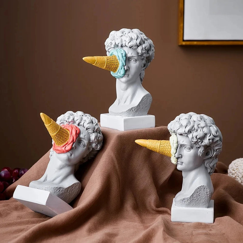 Escultura em Resina David de Sorvete Pós-moderno - Loja Sem Barreiras