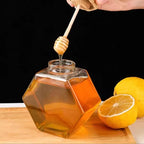 Meleira de Vidro Porta Mel com Colher e Tampa de Madeira - Loja Sem Barreiras